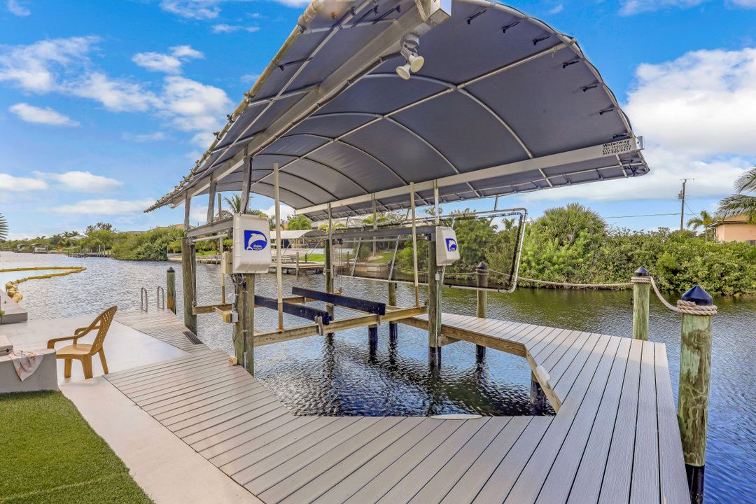 602 NW 32nd Pl, Cape Coral, FL 33993