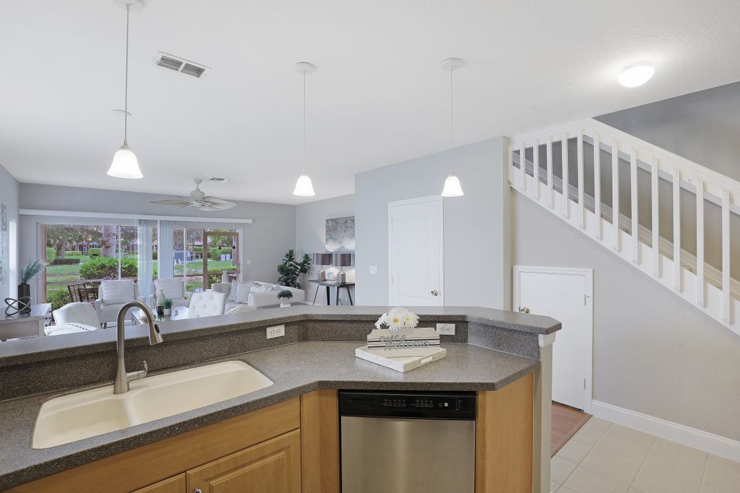 1380 Weeping Willow Ct, Cape Coral, FL 33909