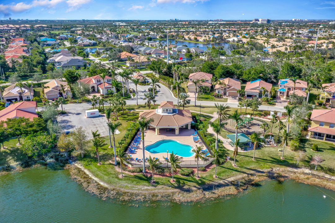 17112 Wrigley Cir, Fort Myers, FL 33908