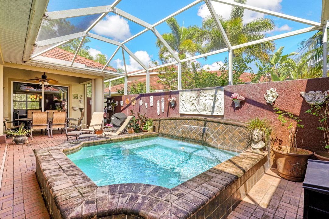 5520 Cheshire Dr, Fort Myers, FL 33912