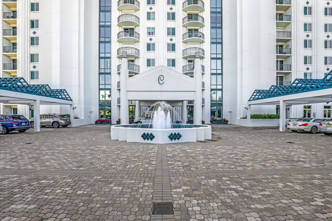 7515 Pelican Bay Blvd #4b, Naples, FL 34108