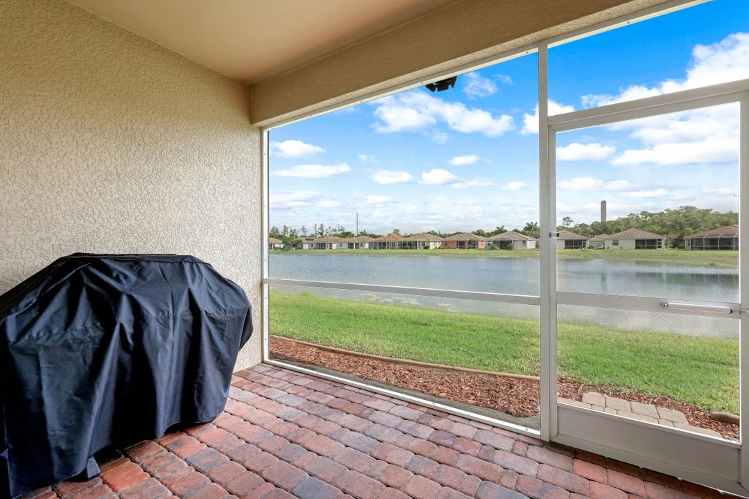 11435 Icarus Cir, Lehigh Acres, FL 33971