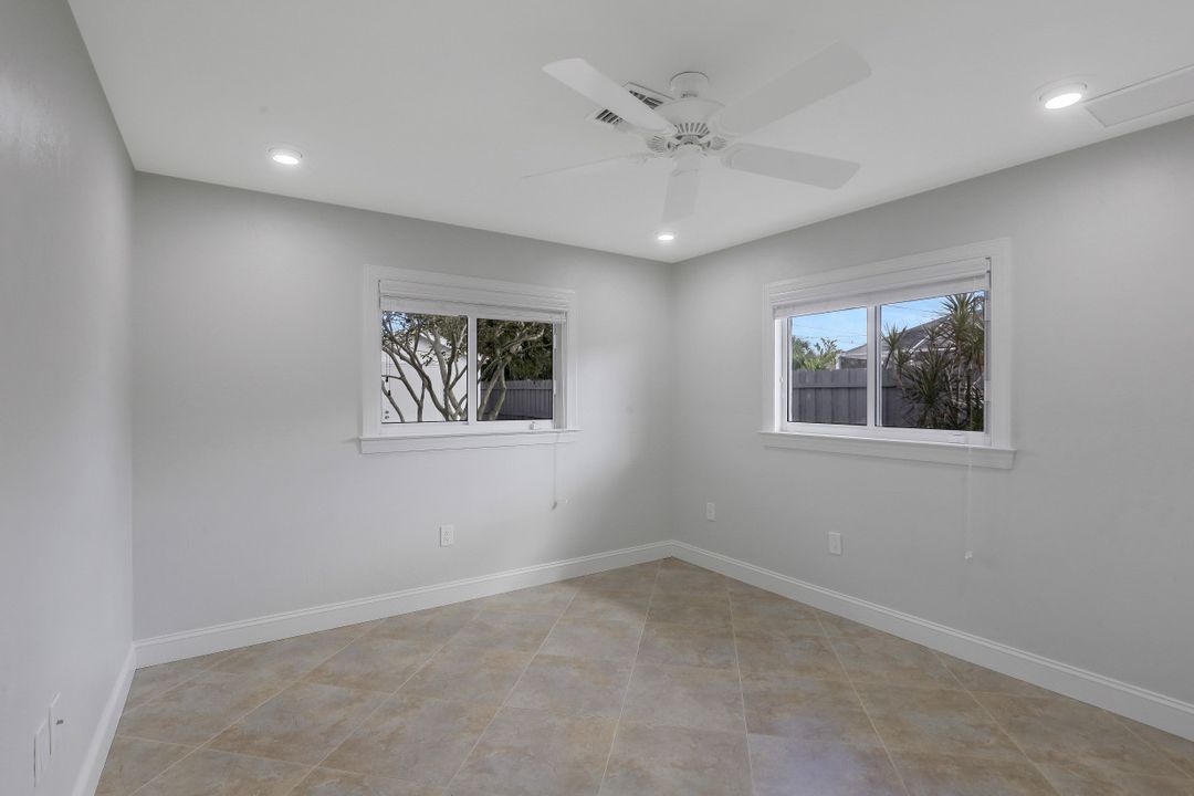 128 Coral Vine Dr, Naples, FL 34110