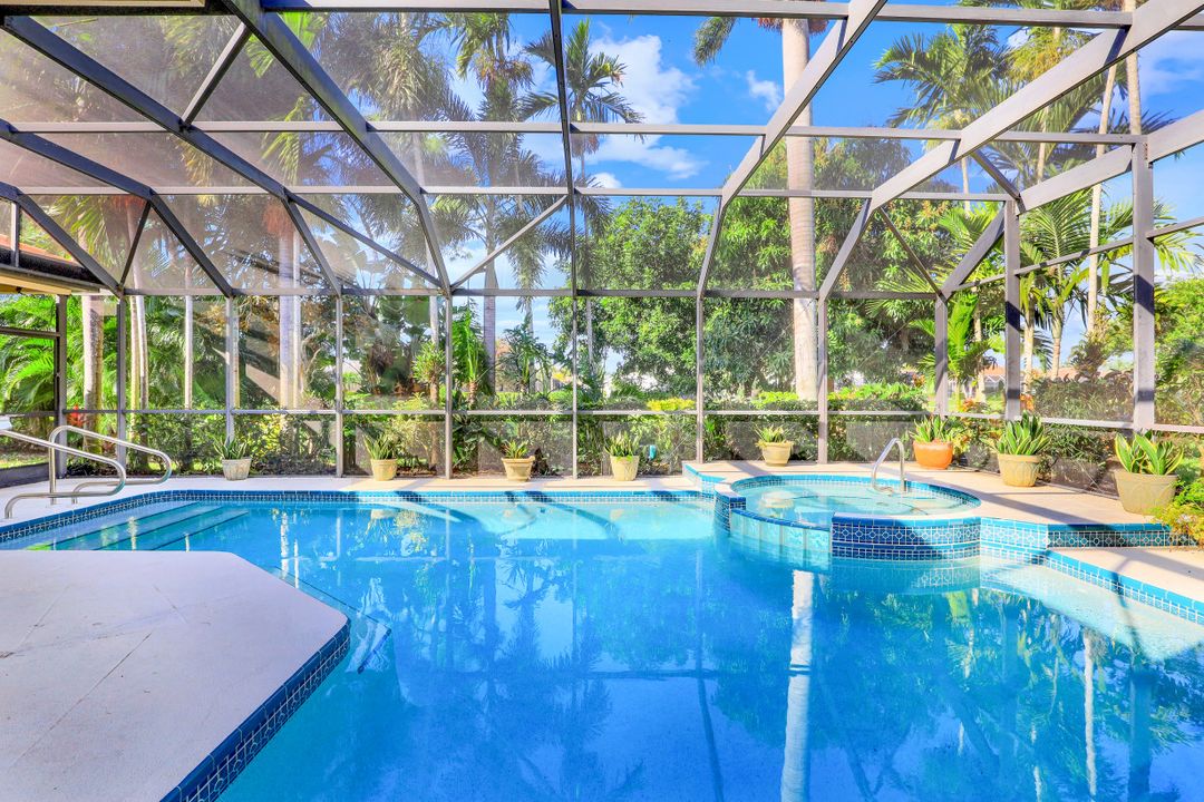 28384 Sombrero Dr, Bonita Springs, FL 34135