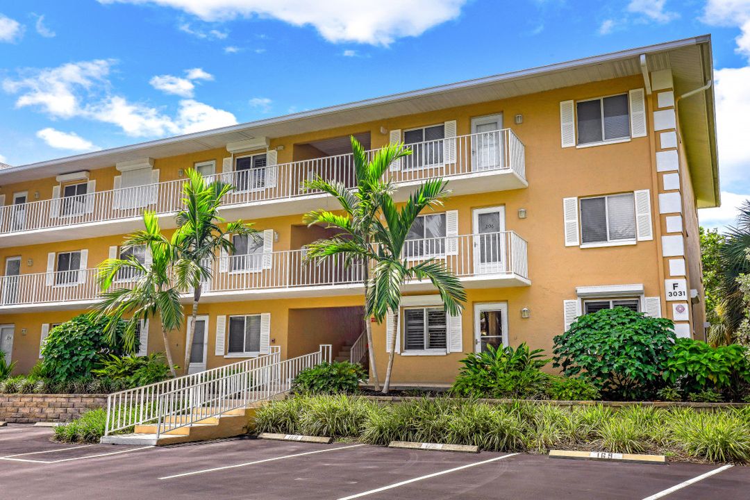3031 Sandpiper Bay Cir #F106, Naples, FL 34112