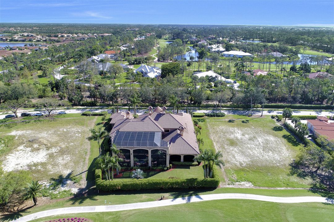 6411 Highcroft Dr, Naples, FL 34119