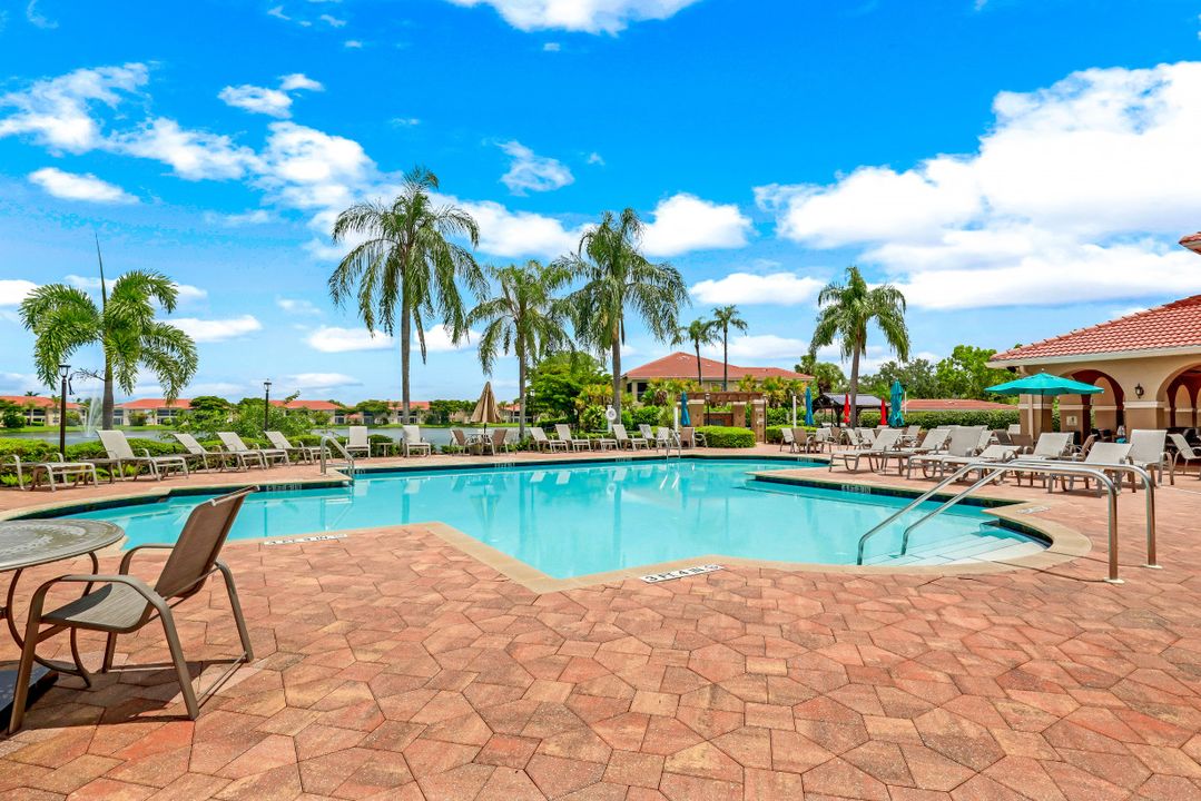 6625 Huntington Lakes Cir #204, Naples, FL 34119