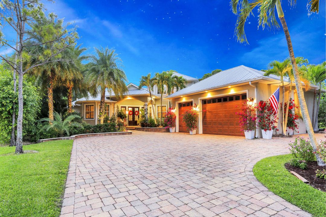 1817 Piccadilly Cir, Cape Coral, FL 33991