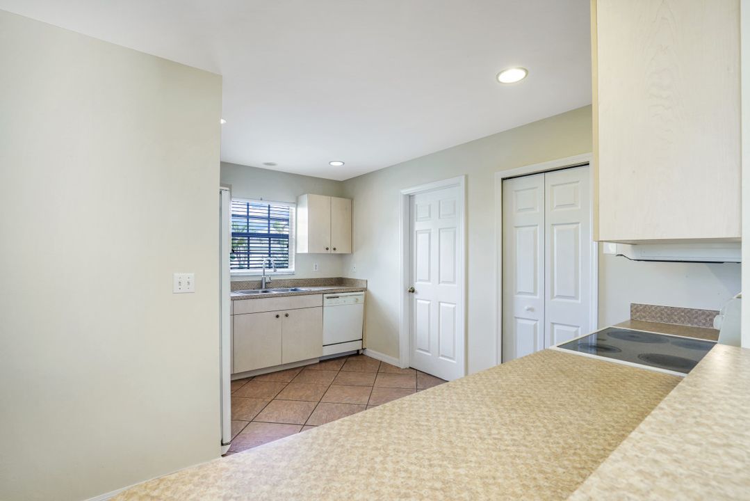 3880 Bennett Ln, Bonita Springs, FL 34134