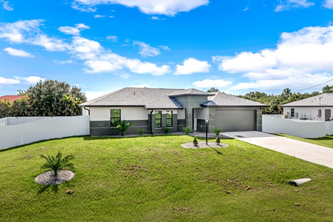 4020 NW 41st Pl, Cape Coral, FL 33993