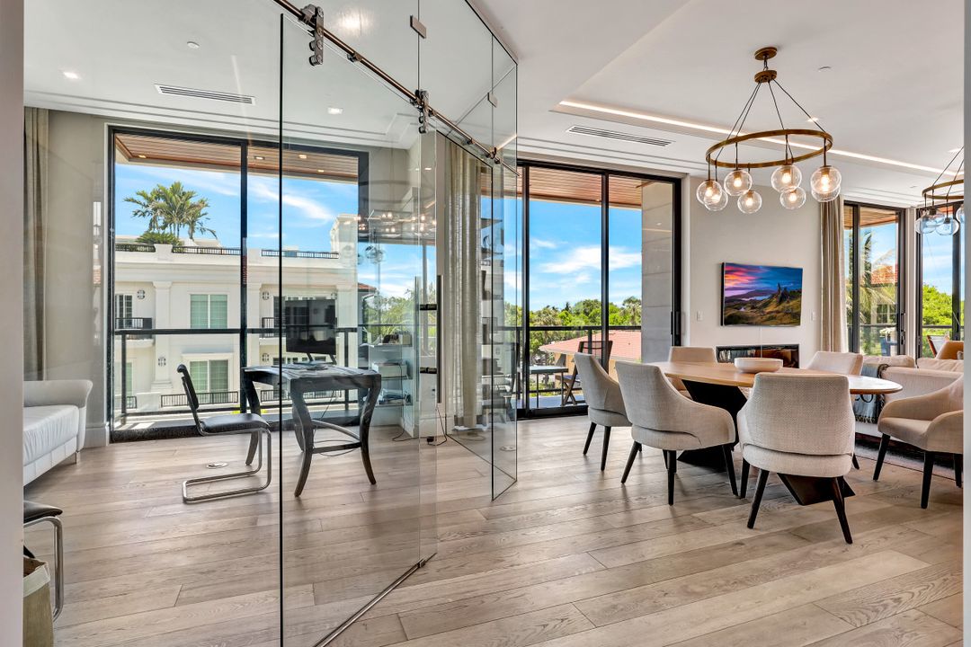 505 5th Ave S #303, Naples, FL 34102