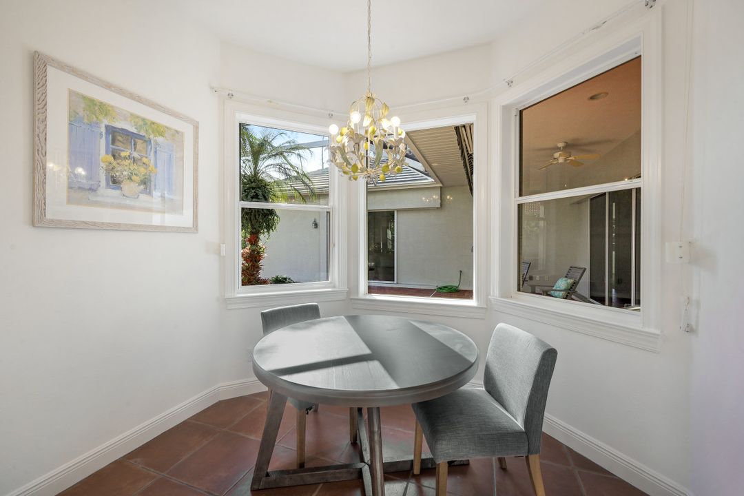 524 Eagle Creek Dr, Naples, FL 34113