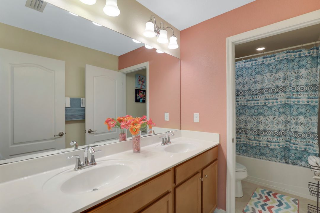 14832 Canton Ct, Naples, FL 34114