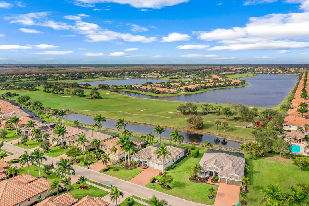 10153 Biscayne Bay Ln, Naples, FL 34120