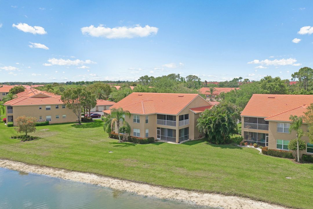 6680 Huntington Lakes Cir #102, Naples, FL 34119