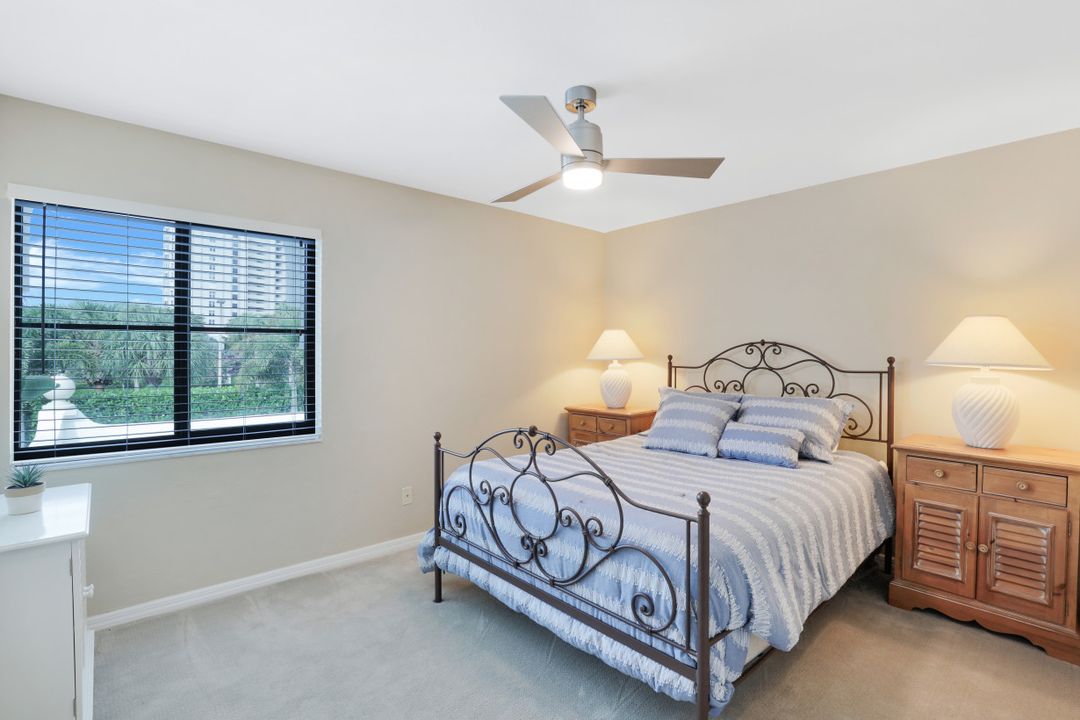 6535 Valen Way #E-203, Naples, FL 34108