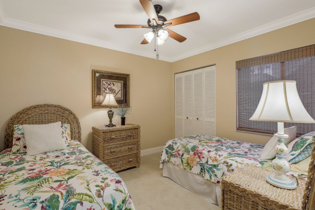 571 Beachwalk Cir #101, Naples, FL 34108