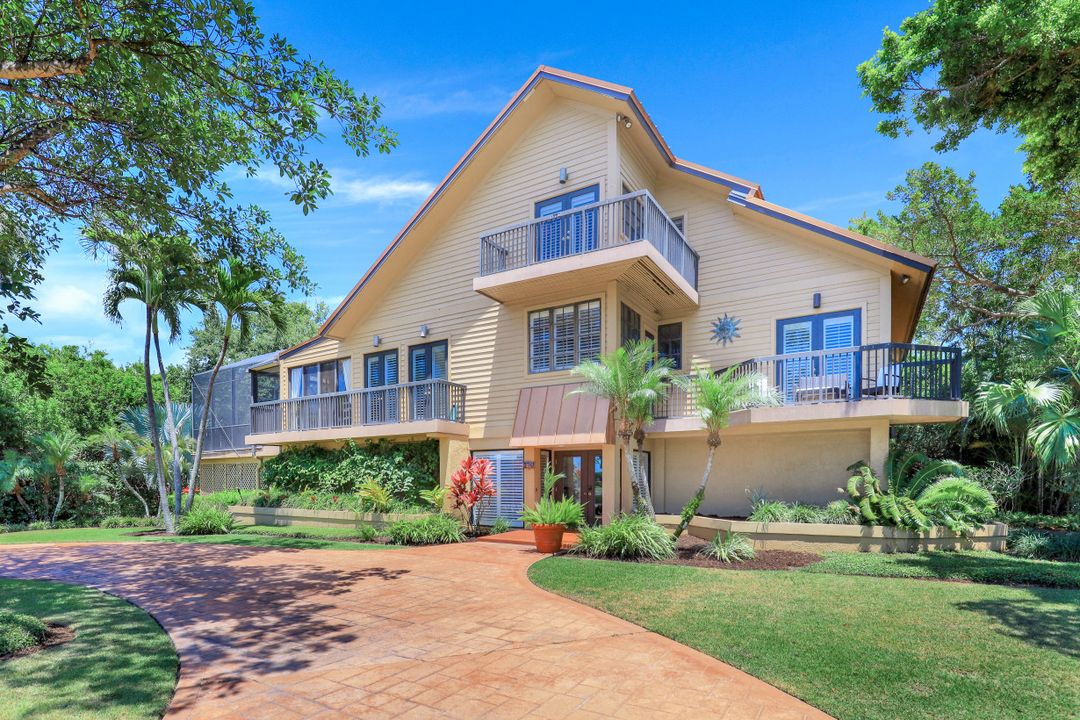 376 Leatherfern Ln, Marco Island, FL 34145