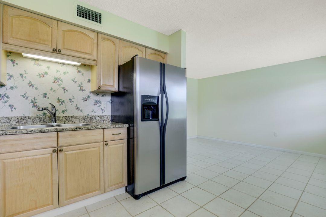 3325 Airport-Pulling Rd N #L-3 , Naples, FL 34105