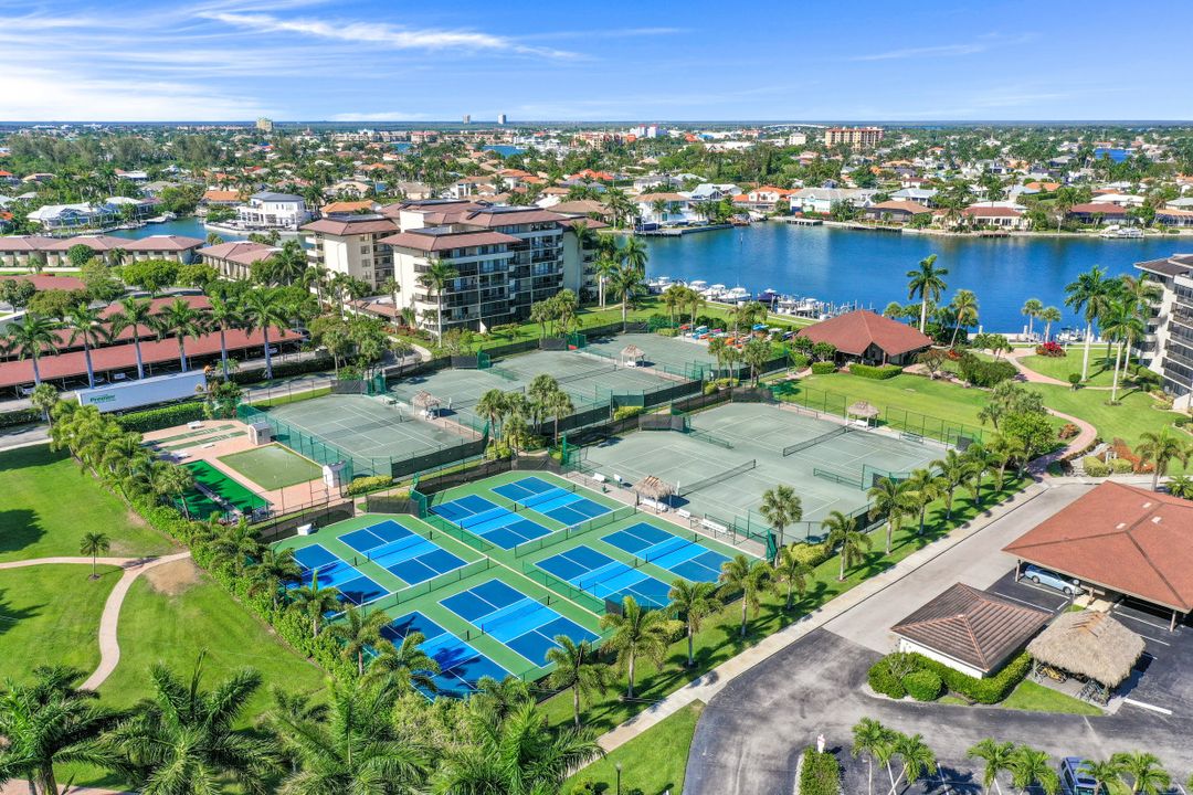 633 Seaview Ct #M-4, Marco Island, FL 34145