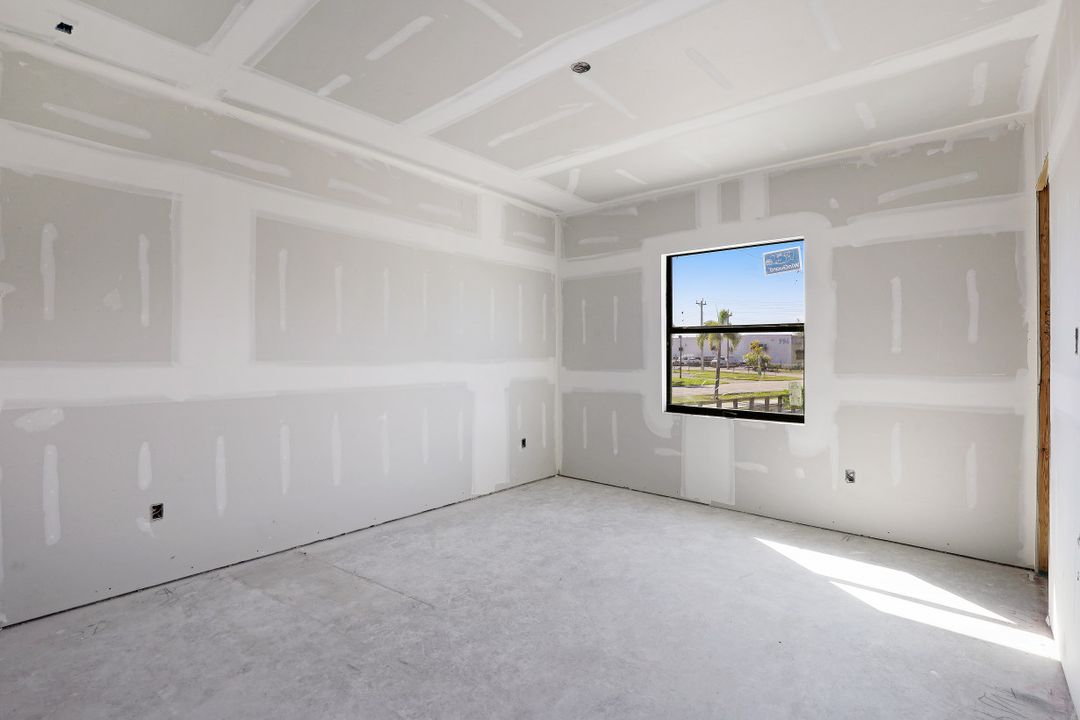 1200 Redwood Ct, Marco Island, FL 34145