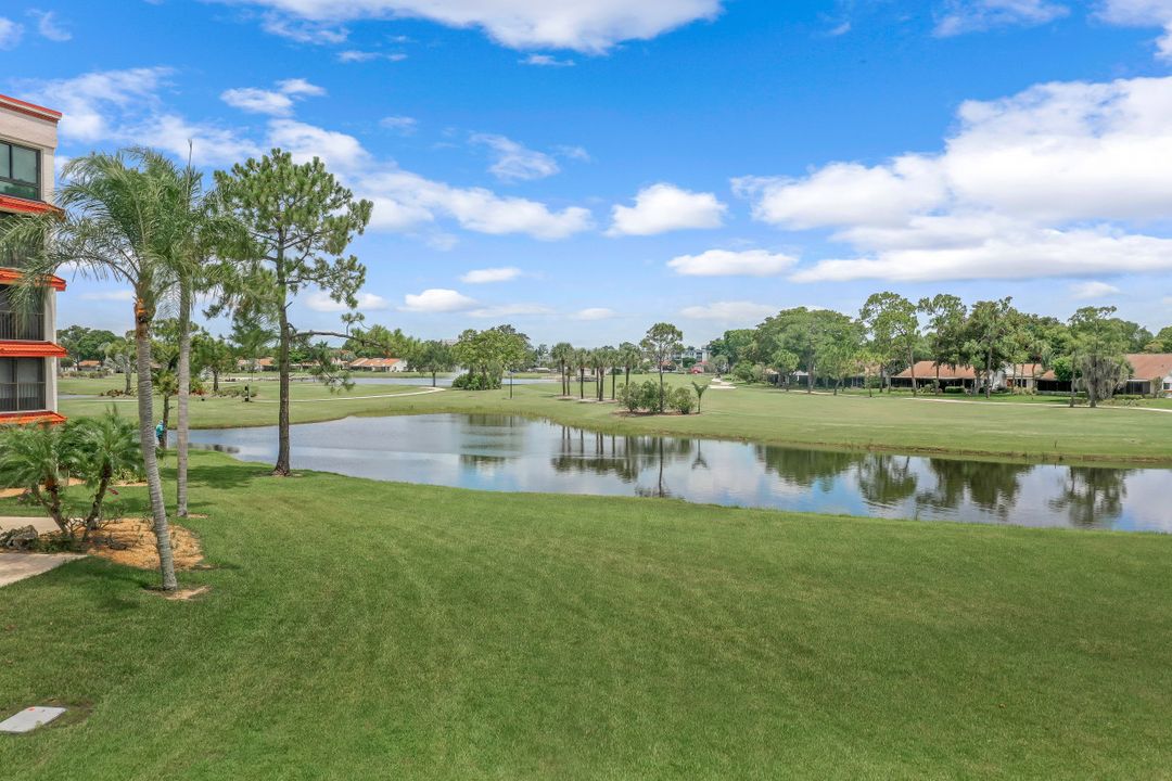 7406 Lake Breeze Dr APT 519, Fort Myers, FL 33907