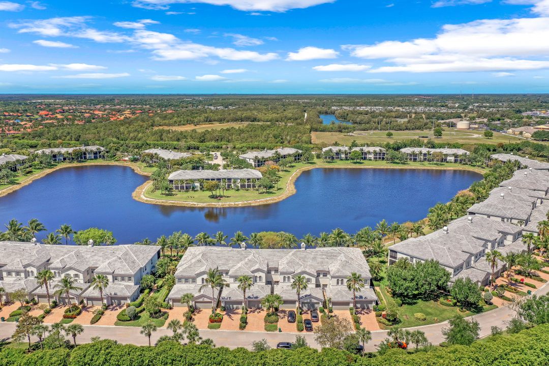 9263 Museo Cir #204, Naples, FL 34114