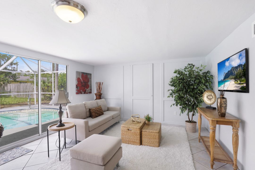 1637 Winkler Ave, Fort Myers, FL 33901