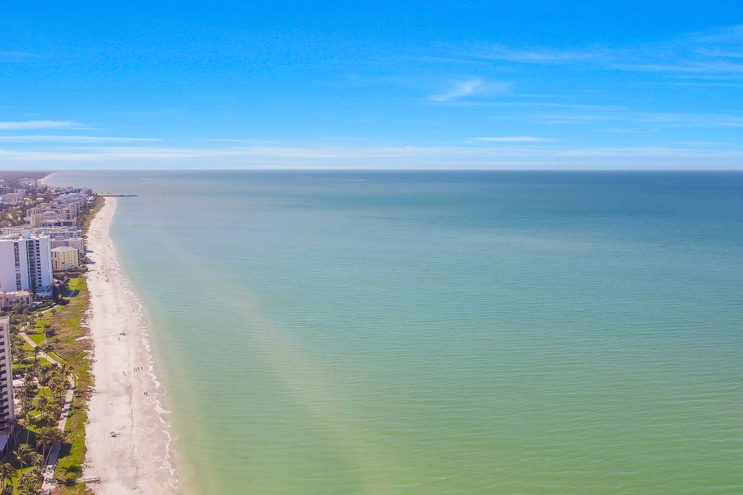 250 Park Shore Dr #103, Naples, FL 34103