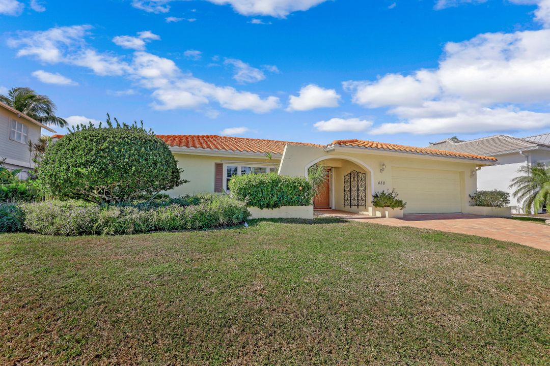 430 Driftwood Ct, Marco Island, FL 34145