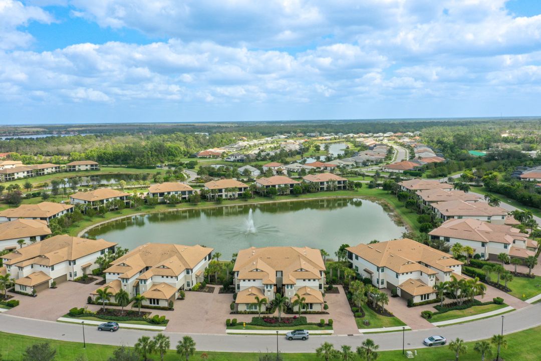 2149 Frangipani Cir #101, Naples, FL 34120