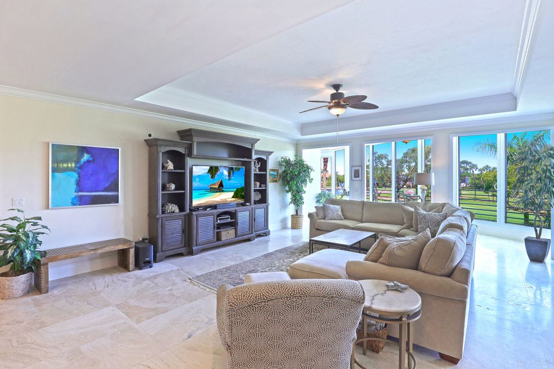 828 Hideaway Cir E #413, Marco Island, FL 34145