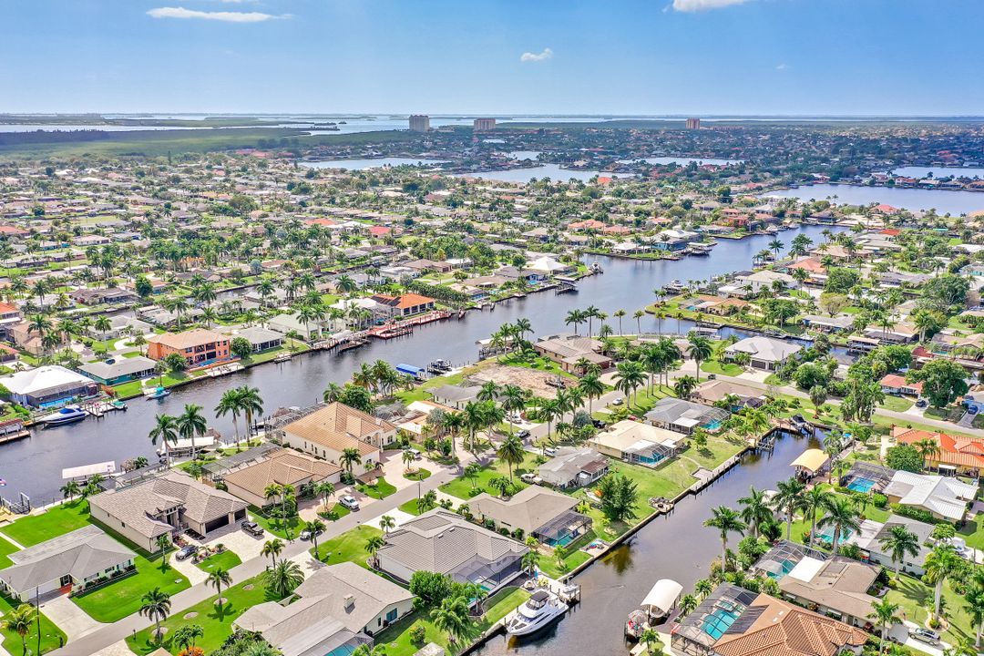 135 SW 50th St, Cape Coral, FL 33914