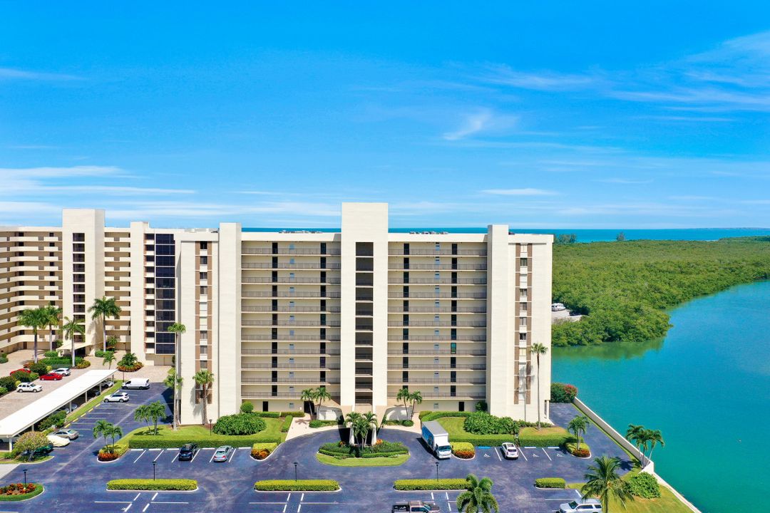 17 Bluebill Ave #602, Naples, FL 34108