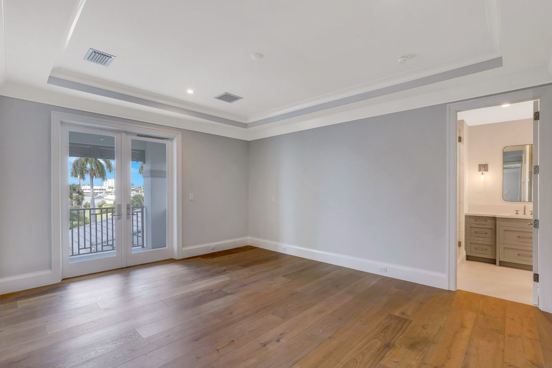 940 17th Ave S, Naples, FL 34102