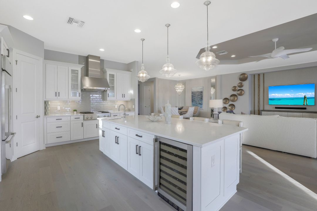 3258 Belon Ln, Naples, FL 34114