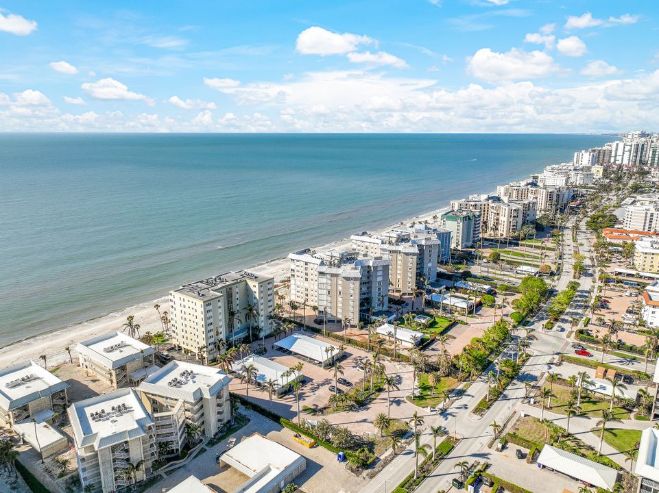 2885 Gulf Shore Blvd N  #803, Naples, FL 34103