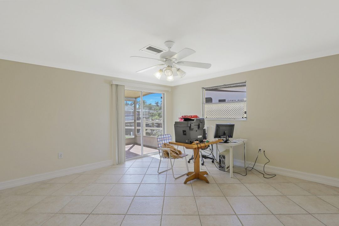 9820 Montana Ct, Bonita Springs, FL 34135