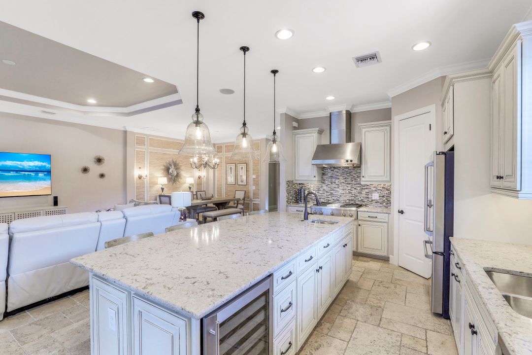 9524 Mussorie Ct, Naples, FL 34114