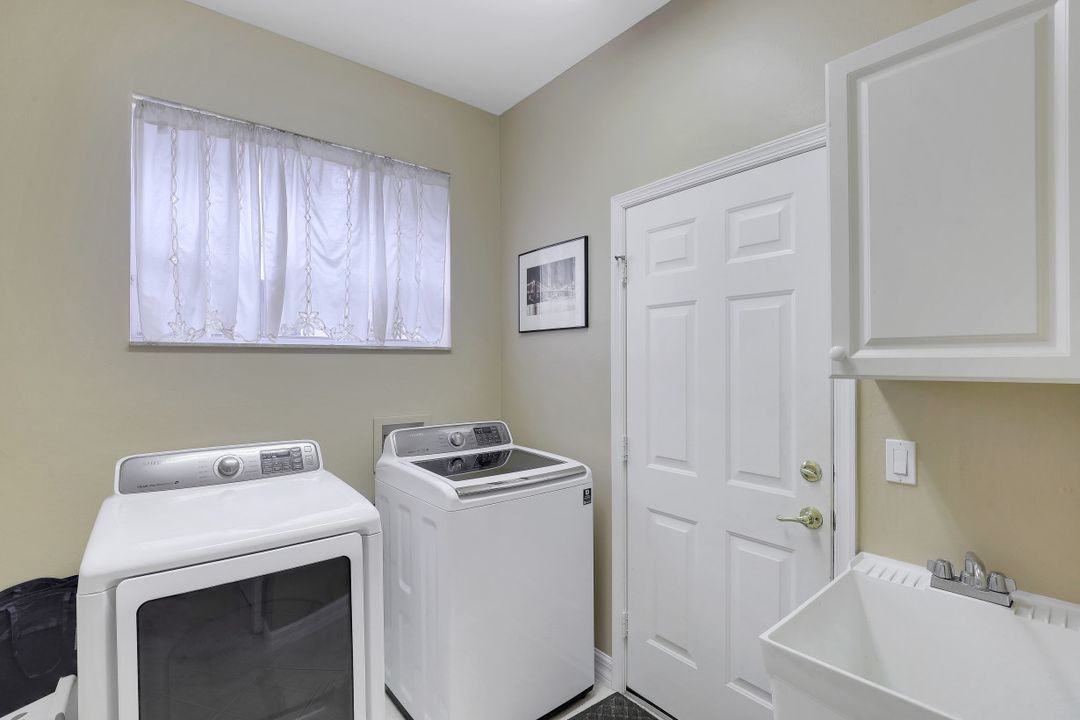 1627 Triangle Palm Terrace, Naples, FL 34119