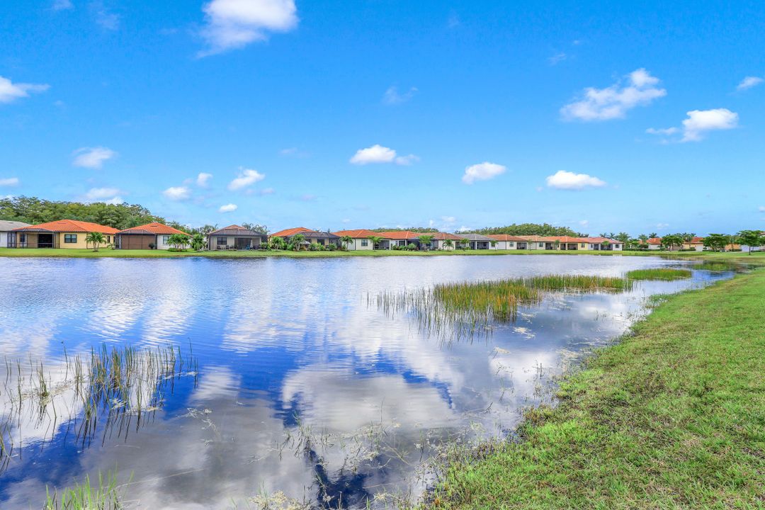 11567 Shady Blossom Dr, Fort Myers, FL 33913