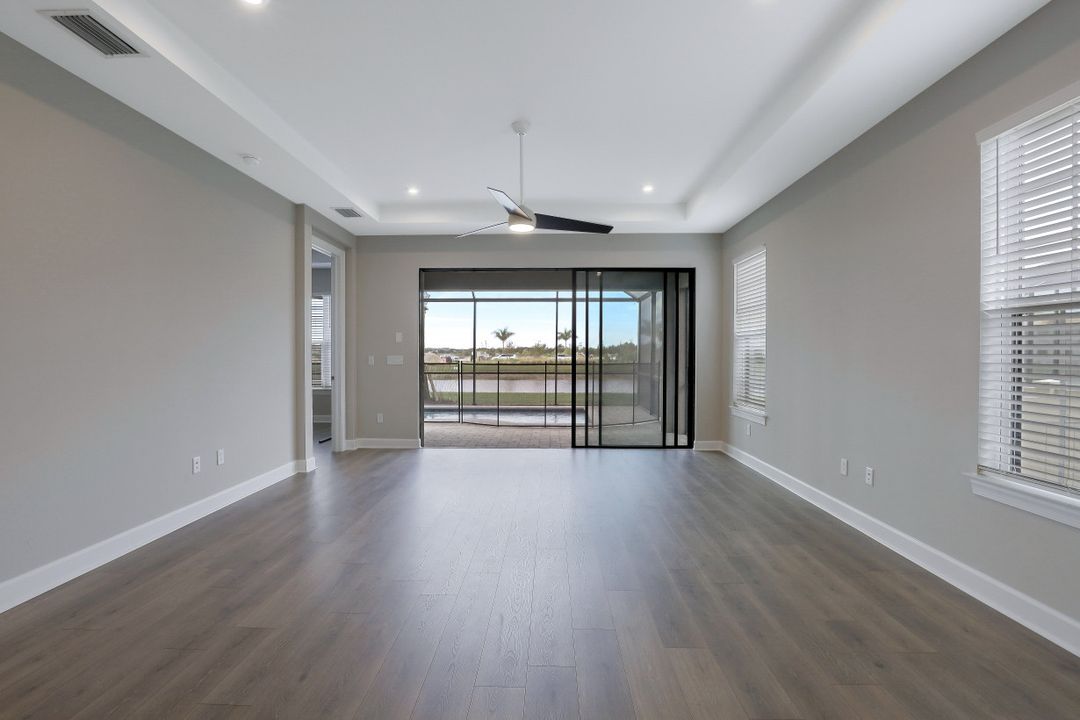 15223 Tolmino St, Naples, FL 34114