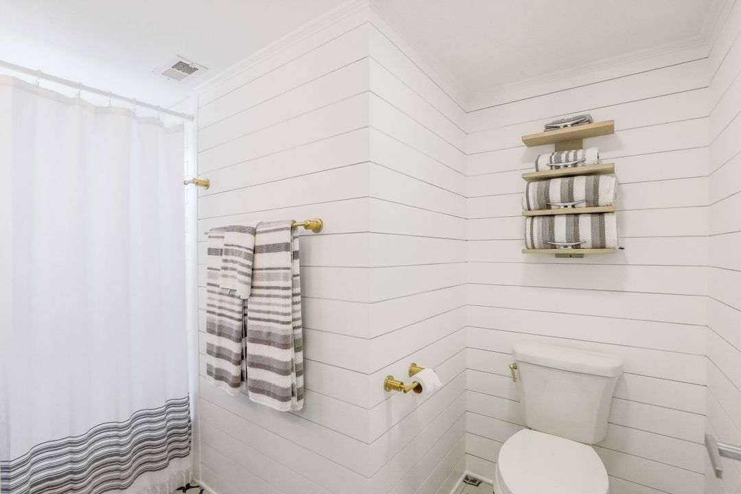 5501 Heron Point Dr #202, Naples, FL 34108