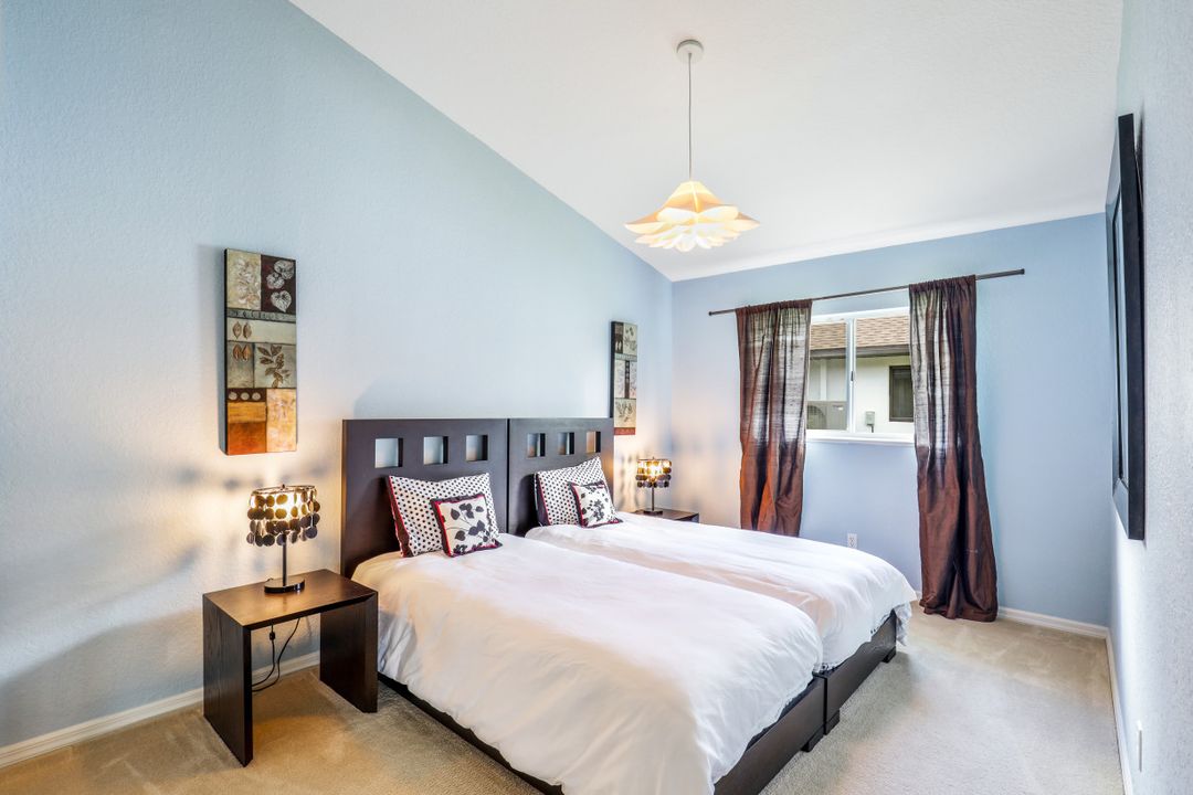 2100 SW 28th Ln, Cape Coral, FL 33914