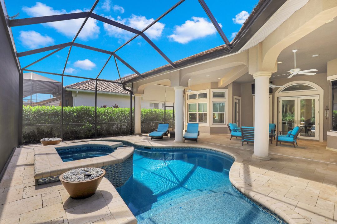 2790 Olde Cypress Dr, Naples, FL 34119