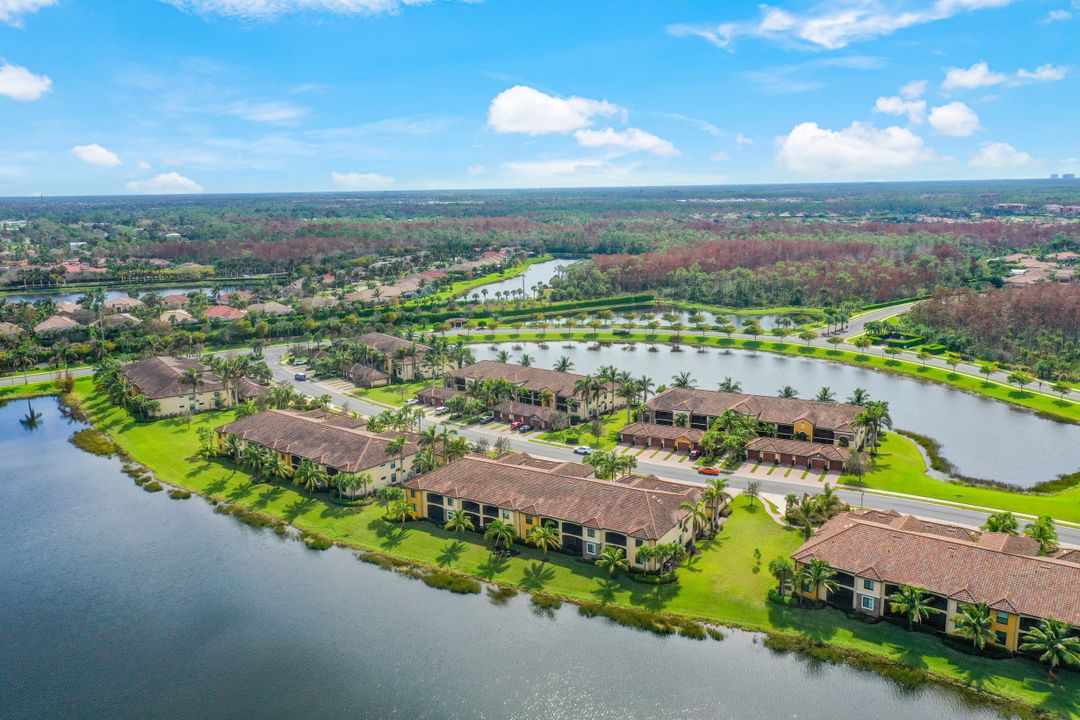 9517 Avellino Wy #2222, Naples, FL 34113
