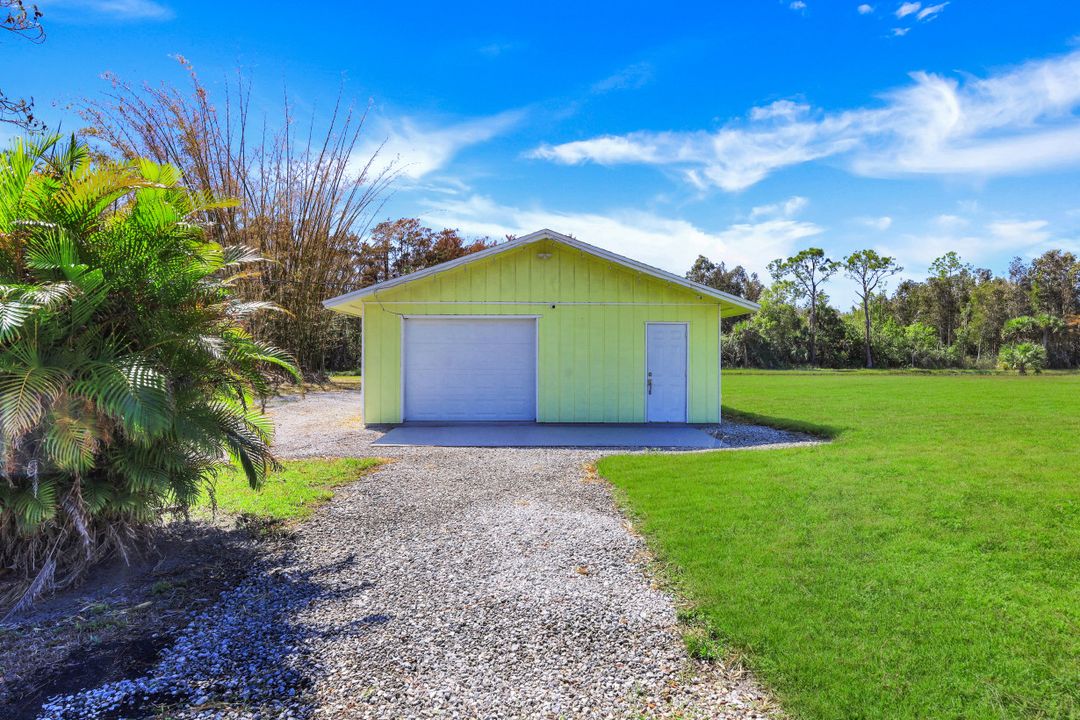 5322 Myrtle Ln, Naples, FL 34113