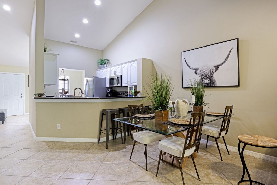 757 Wiggins Lake Dr #202, Naples, FL 34110