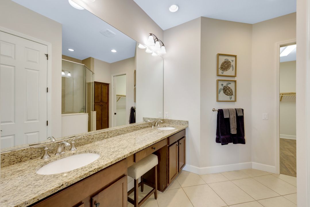 9160 Isla Bella Cir, Bonita Springs, FL 34135