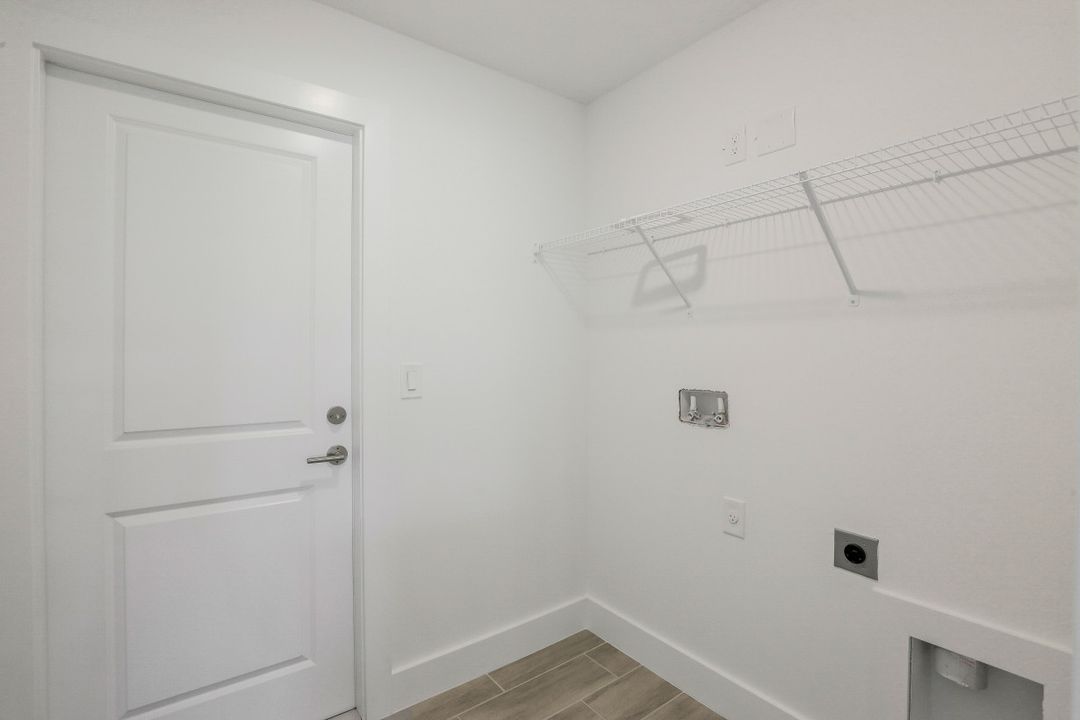 2900 51st St SW, Lehigh Acres, FL 33976